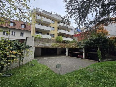 Sanierungsbedürftige 2 Zimmer Wohnung in der Stotzstraße mit Garagenstellplatz