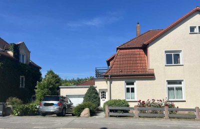 Rostock Gartenstadt: Doppelhaushälfte mit großem Garten und viel  Potenzial