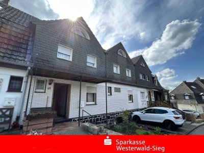 Bitzen, Reihenmittelhaus mit großem Grundstück in sehr ruhiger Lage