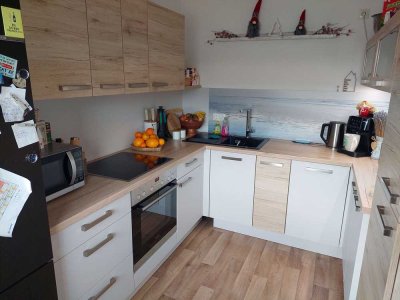 Geräumige & modern sanierte 4-Raum-Wohnung mit verglastem Balkon & privater Einbauküche ab Juli 2025