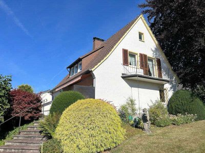 Für die junge Familie! Gepflegtes Einfamilienhaus mit schönem Grundstück, Keller und Garage in