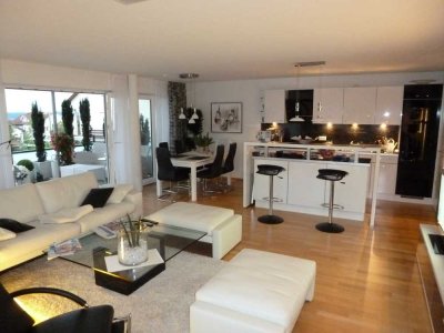 Exklusive 3 1/2 Zimmer Terrassenwohnung, Sonnenplatz mit Stadt-/Teilseesicht