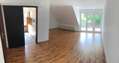 3 Zimmer Geschosswohnung in Trittau Balkon , EBK , Badewanne ,