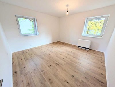 **Jetzt zugreifen:+weiße Wände +Laminat +modernes Tageslichtbad +Loggia**