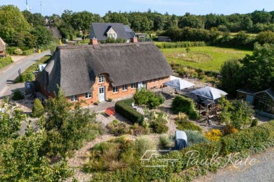 Historisches Bauernhaus mit Charakter – stilvoll kernsaniert (Klasse A+), Ankommen & offen für Ideen
