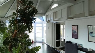 Nähe Westpark: exklusive Dachgeschoßwohnung mit großer Dachterrasse