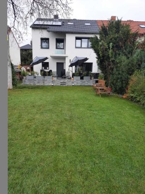 Geräumiges 7-Raum-Haus mit luxuriöser Innenausstattung in Berlin Lankwitz (Steglitz)