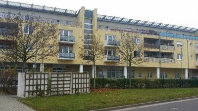 Frisch renovierte 2 Zimmerwohnung mit Lift, Balkon und PKW Stellfläche