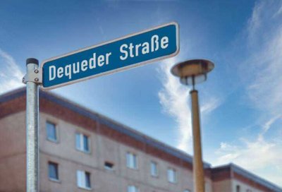 3-Zimmer-Wohnung mit BALKON, Badewanne, neu renoviert