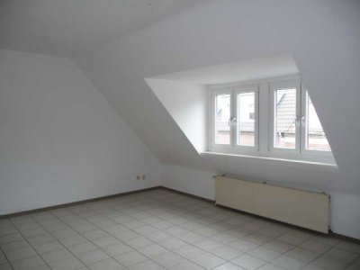 Zentrale 3-Zimmer Wohnung im 3. OG