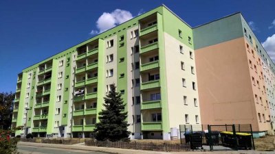Große 4 Zimmerwohnung mit Einbauküche sofort zu vermieten!