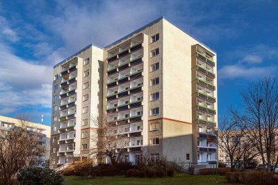 Seniorenfreundliche 1-Raum-Wohnung mit Loggia, Aufzug, Bad mit Dusche in Schönau