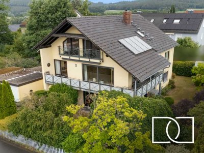 Energetisch modernisiert! Hochwertiges Zweifamilienhaus in attraktiver Lage