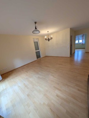 Helle 2-Zimmer Wohnung mit Balkon in Zuzenhausen