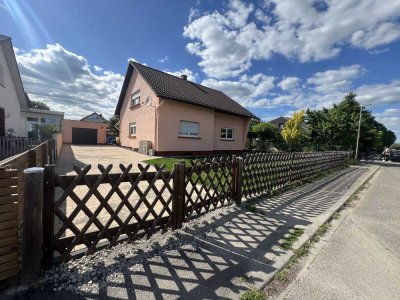 Saniertes Haus mit vier Zimmern und EBK in Kronau