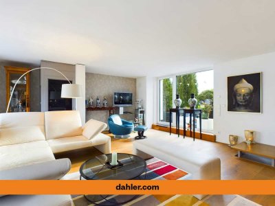 Energieeffizientes Designhaus mit privatem Lift & Panorama-See- und Bergsicht von den Dachterrassen