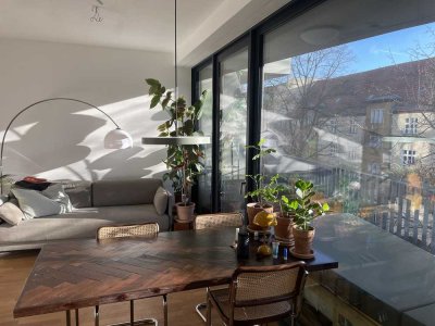 Befristet auf 1 Jahr: 1.5-Zimmer Wohnung mit Balkon im 3. OG in Treptow