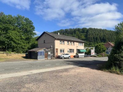 Attraktives Wohn-& Geschäftshaus in zentraler Lage von Türkismühle