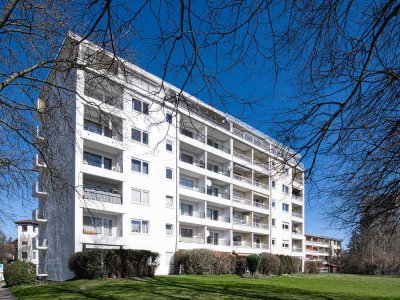 4% Abschreibung! Kapitalanlage! 2,5-ZKB Wohnung mit großer Süd-Loggia! Fernwärme., neuer Aufzug etc.