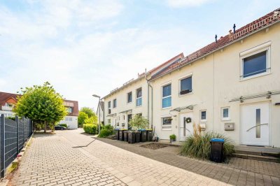 Ansprechendes und neuwertiges Reihenhaus mit gehobener Ausstattung, Keller und EBK in Karben
