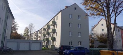 Erstbezug nach Sanierung: schöne 3-Zimmer-Wohnung mit Balkon in Untersberg Str., Augsburg