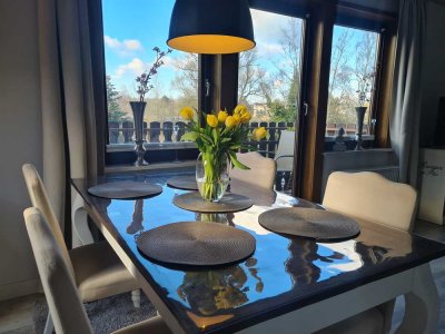 Helle und ruhige, 2-Zi.-Wohnung in Scharbeutz, (un)möbliert mit Balkon und Stellplatz