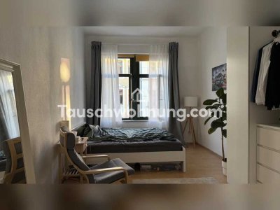 Tauschwohnung: Geräumige 2-Zimmerwohnung mit Balkon und Einbauküche