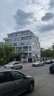 1,5 Zimmer Luxuswohnung in Berlin Lichterfelde West