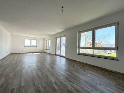Erstbezug - Großzügige 3-Zimmer-Wohnung mit Balkon und Blick ins Grüne