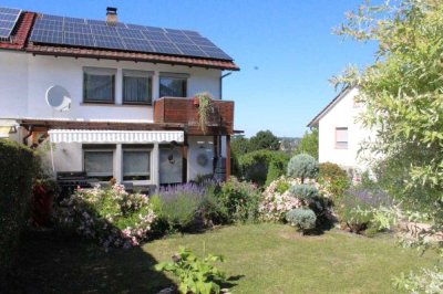 Doppelhaushälfte m. moderner Ausstattung und viel Platz ! Anschauen- Kaufen- Wohlfühlen !!