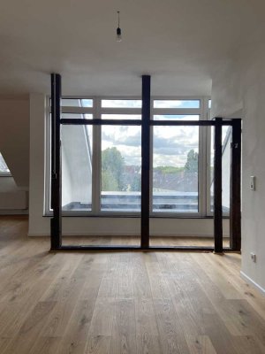 *** Frisch Sanierte 2 Zimmer Wohnung mit EBK **