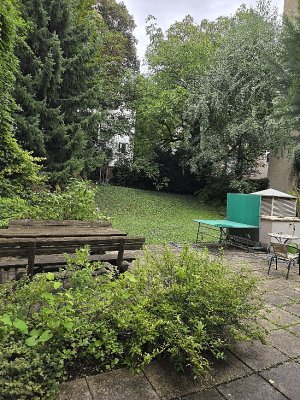 Freundliche 2-Zimmer-Wohnung (rd. 68 m2) mit Loggia und Gartenmitbenutzung