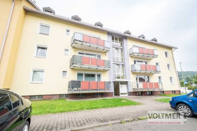 ZENTRAL GELEGEN - lichtdurchflutete Eigentumswohnung mit Stellplatz und Gartenanteil in Birkenfeld!