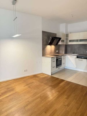 Moderne Wohnung mit Aufzug und Balkon ideal für Paare und junge Familien