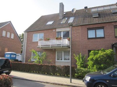 Neuwertige, helle, ruhige Drei-Zimmer DG-Wohnung in Aachen-Beverau