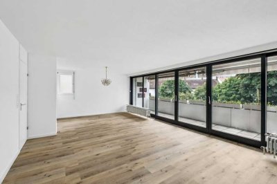 *Wohnen in bester Lage von S-Nord**Großzügige 4-Zimmer-Whg. mit drei Balkonen und drei Stellplätzen*
