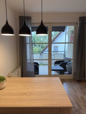 Schöne, helle 2-Zimmer-Wohnung mit Balkon und Einbauküche