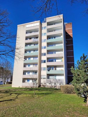 FREI AB 01.08.2025!!! Gut geschnittene 4- Zimmerwohnung mit Balkon und Fahrstuhl in Bad Hersfeld
