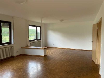 Großzügige 3,5 Zimmer- Wohnung mit EBK und Terrasse in Oberkochen
