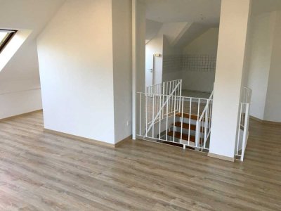 Schöne Maisonette-Wohnung mit Balkon