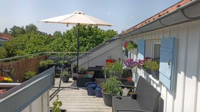 Sonnige Penthouse-Wohnung mit Dachterrasse – Nähe Ammersee, wo andere Urlaub machen