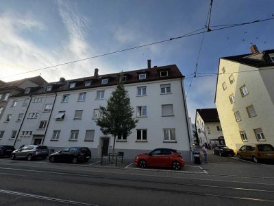 ULM zentrale Lage am Park - Stilvolle 4-Zimmer-Wohnung mit Balkon, EBK, Stellplatz