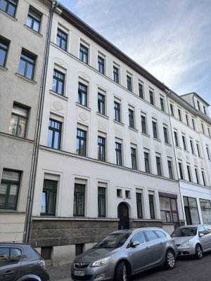Freundlich, frisch saniert & mit Extra-Stauraum – 2-Zimmer-Wohnung in Leipzig-Stötteritz