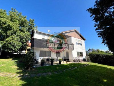 RESERVIERT! Einfamilienhaus mit Garten, Balkon und zwei Garagen – Ihr Herzstück in Michelau