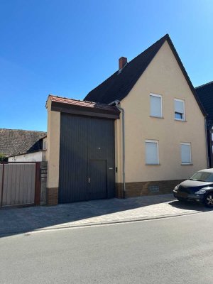 Großzügiges Hofanwesen mit Scheune und Garten