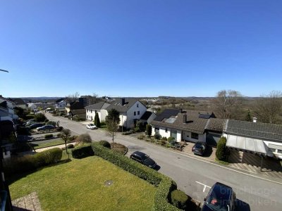 Angenehme Wohnlage. Mit Balkon und traumhaftem Ausblick
