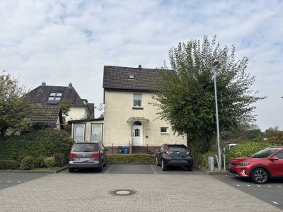 Zweifamilienhaus mit Garage in Leichlingen