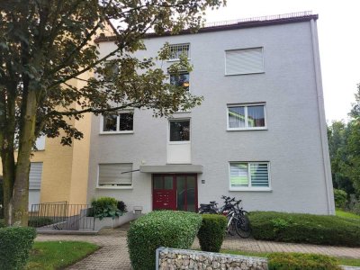 Von Privat! 2-Zimmer-Hochparterre-Wohnung mit gehobener Innenausstattung mit Balkon in Königsbrunn