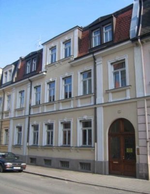 Stilvolle 4-Raum-Wohnung mit luxuriöser Innenausstattung mit Balkon und Einbauküche in Erlangen