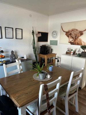 Helle 2 Zimmer Wohnung mit Einbauküche, Stellplatz & Gartenmitbenutzung in Dielheim